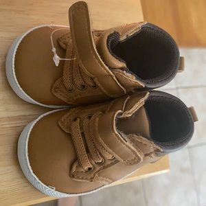 Never worn Velcro booties 0-3 months